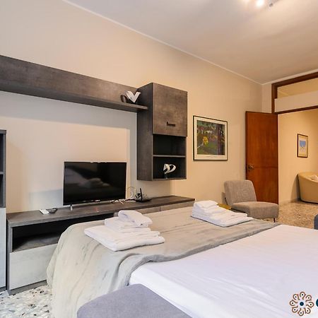 Piccinni Guesthouse By Apulia Accommodation Бари Экстерьер фото