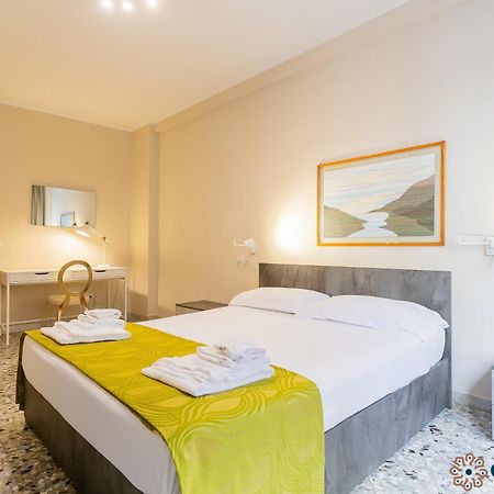 Piccinni Guesthouse By Apulia Accommodation Бари Экстерьер фото